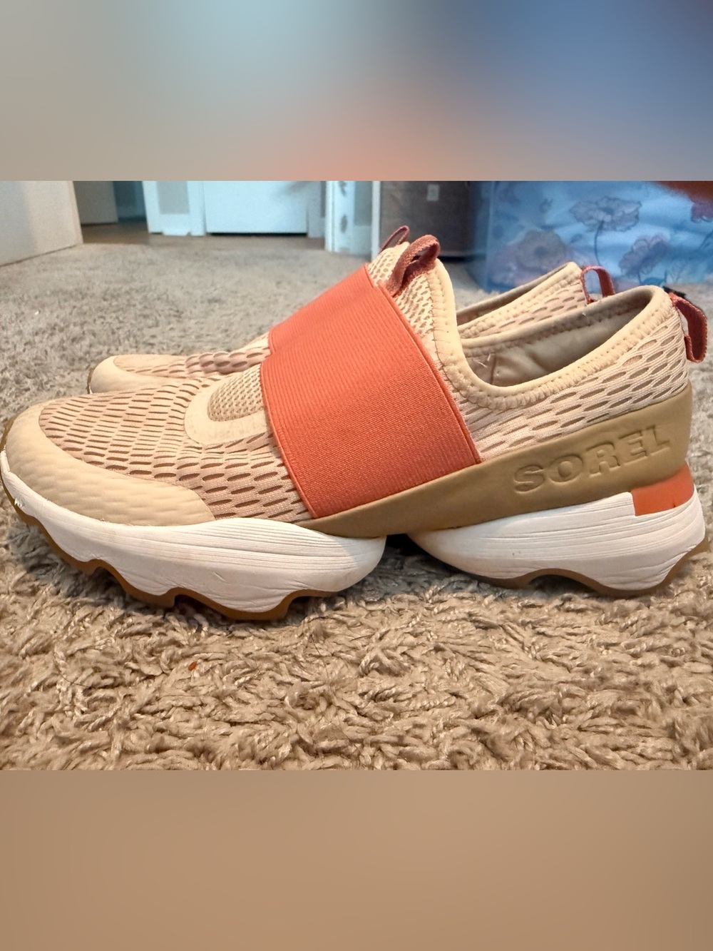 Sorel tennis shoes size 8 women’s